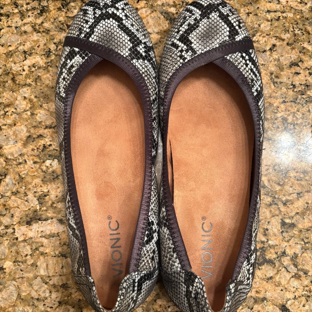 Vionic Shoes - image 3